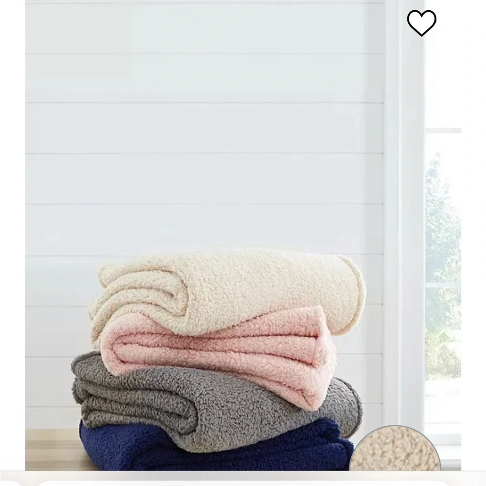 White Sherpa Throw Blanket